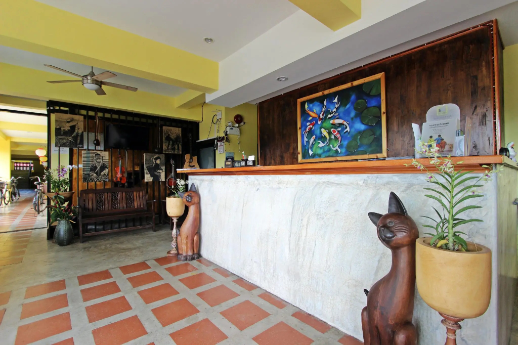Baan Pordeedin