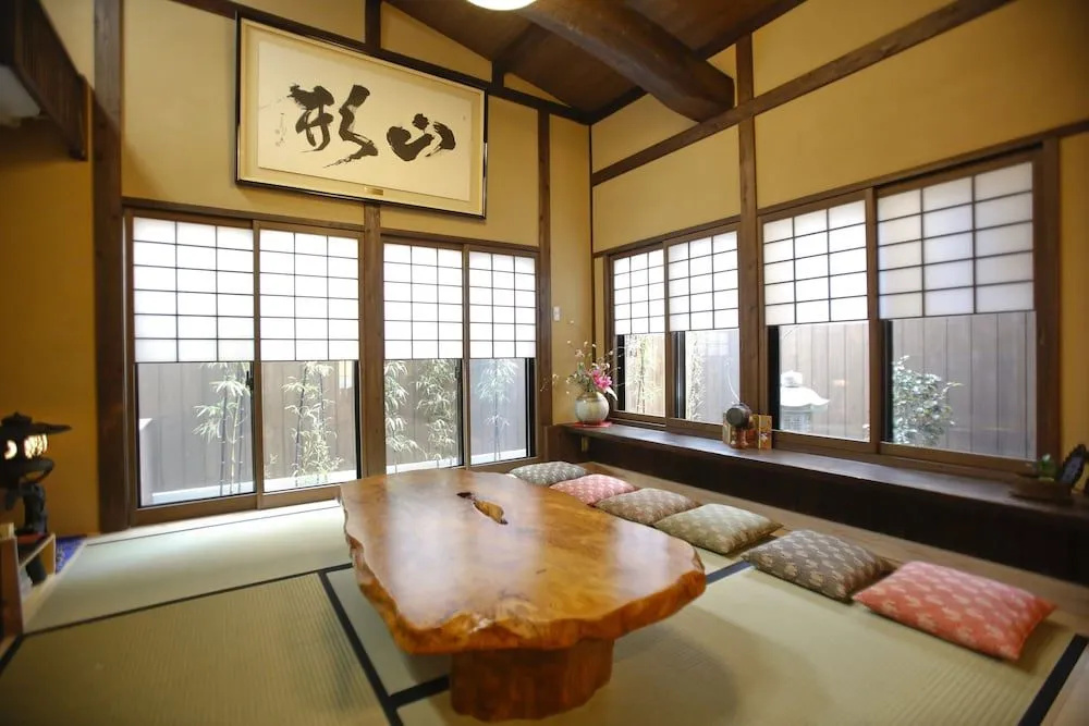 Yamagata Kyomachi Hatago Nishijin