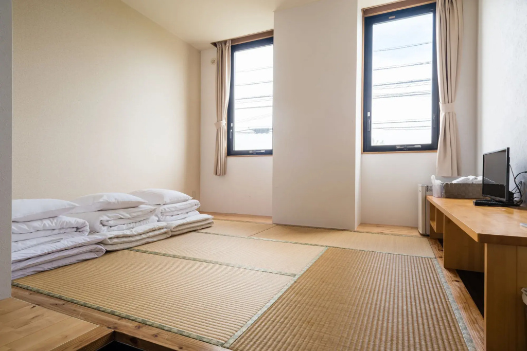 LOW COST RESORT MANZA BEACH （旧：北海荘）