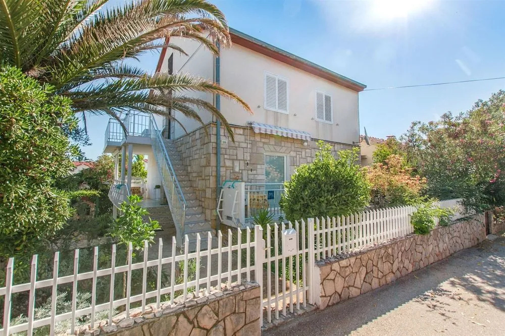 Apartments Osvit