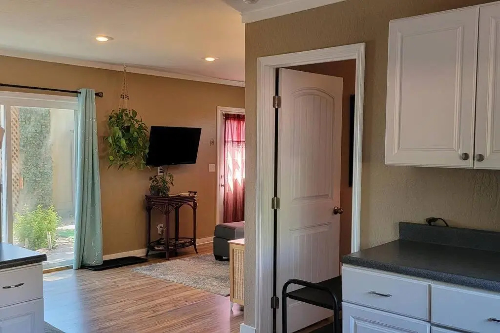 Stunning Red Rocks; W. Sedona, Walk to trls! 1 bd!