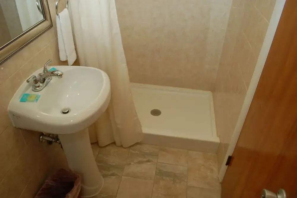 Sara Glen Motel - Saratoga Springs-Glens Falls