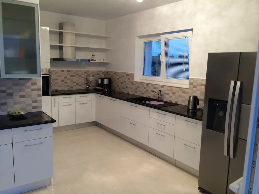 Villa Bachelor