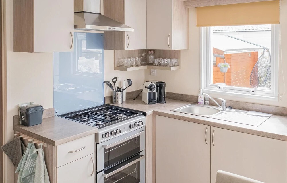 Awesome Home in Renesse With 2 Bedrooms and Wifi