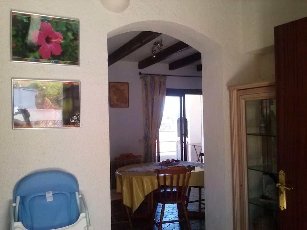 Charming Villa in L'Escala, Private Pool and Sea View