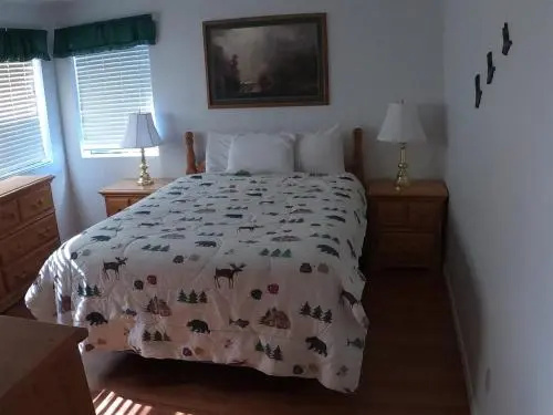 Edgewater #8 2BR 2BA Lake View