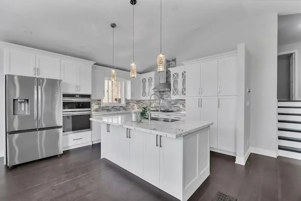 High-ceiling Home Relaxing Patio in Waterloo