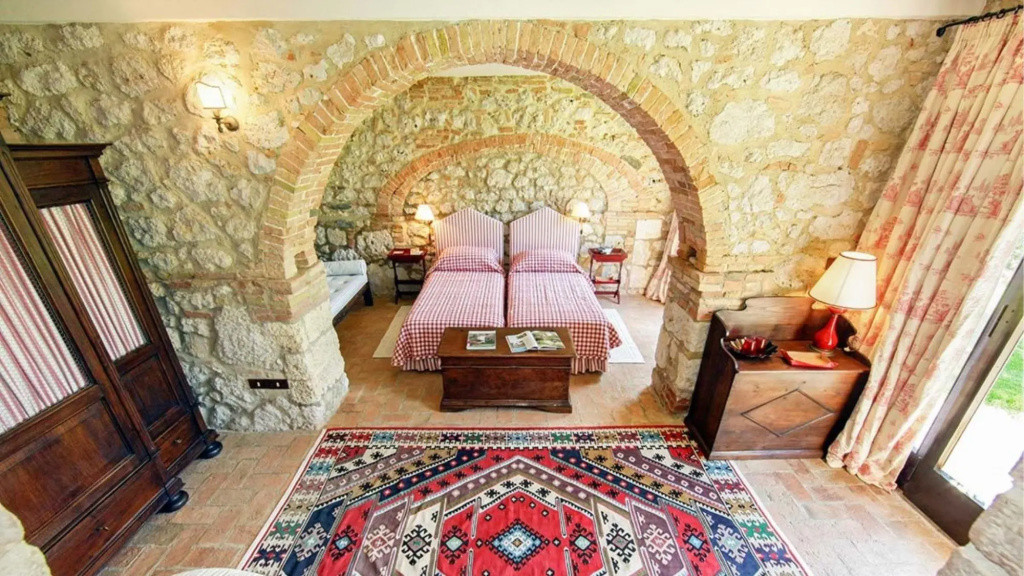 Independent Villa With 12 Beds-villa Aiola
