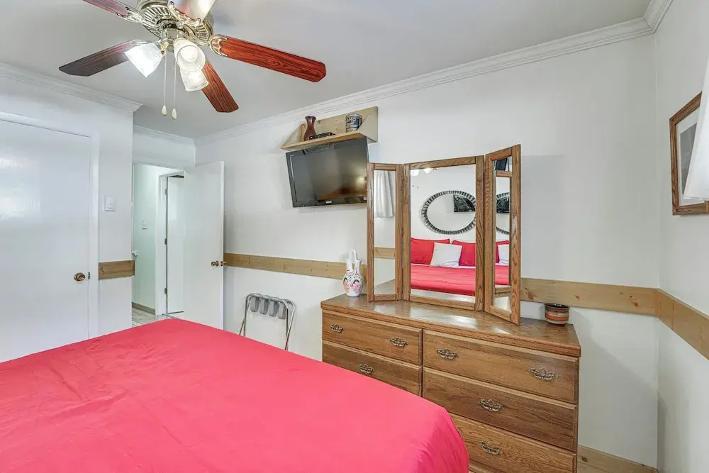 Main Street Red River Condo w/ Fireplace & Views!
