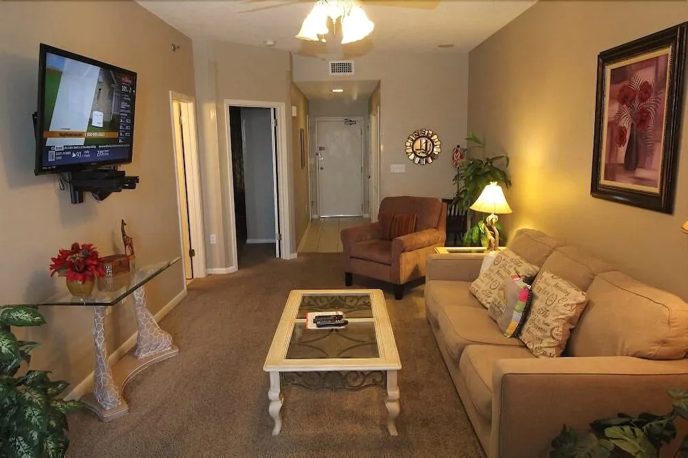 Phoenix VII 1407 1 Bedroom 1 Bathroom Condo