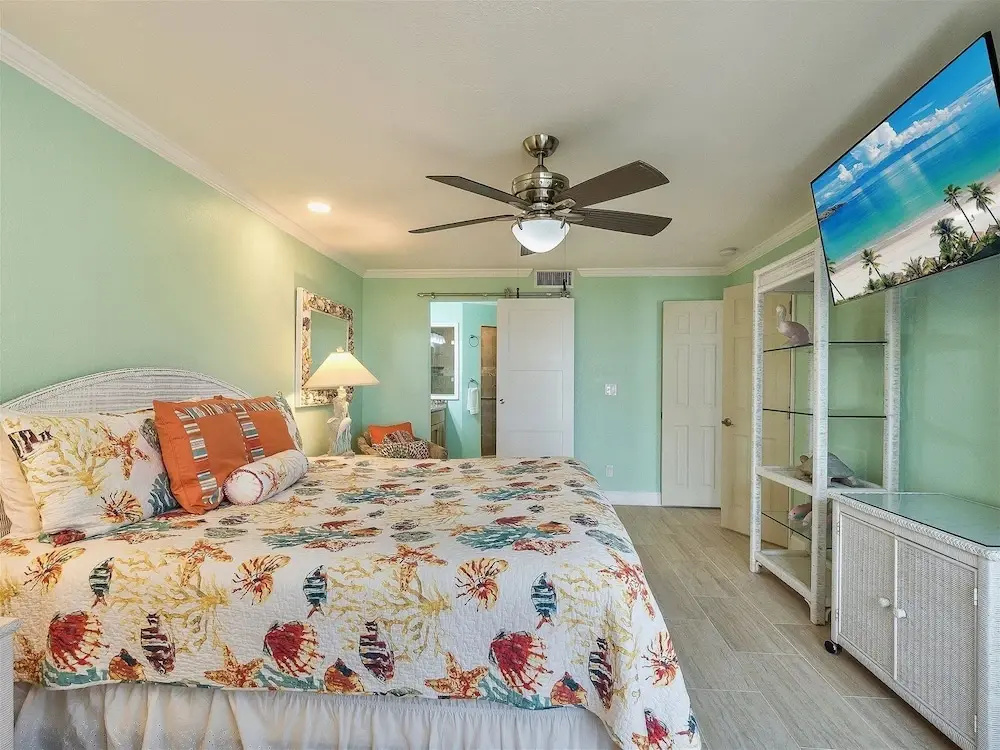 Pointe Santo Condos by Dream Vacation Rentals