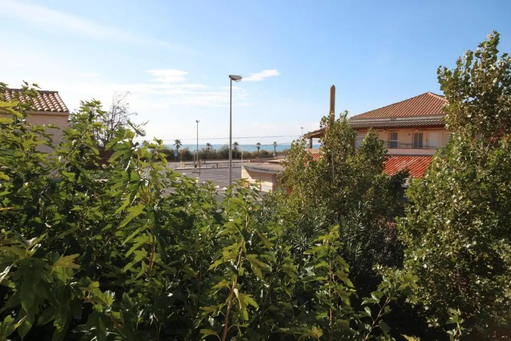 50m de la plage vue mer Très belle maison 3 chambres 5 couchages grand jardin parking voitures LXMURIER