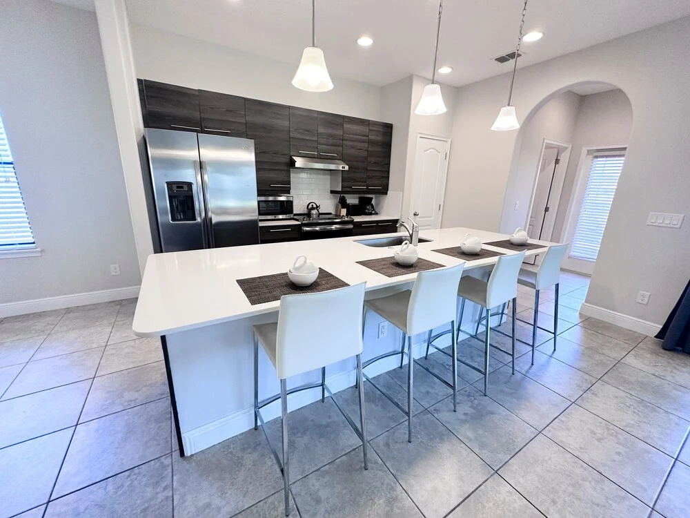 Balmoral Resort-210bp 4 Bedroom Home by RedAwning