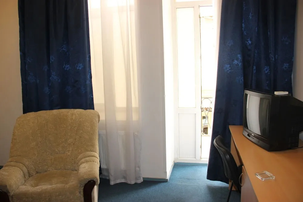Tarqovi Hotel