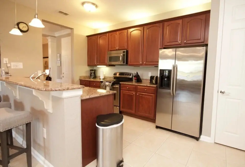 10-106 2 Bedroom Condo by RedAwning