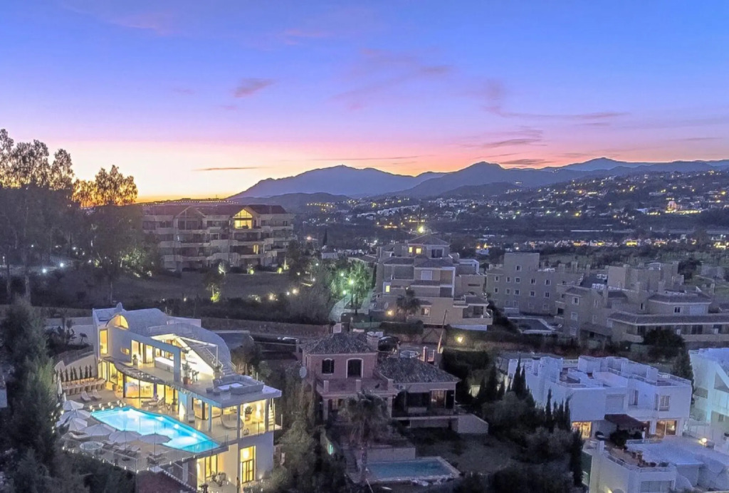 30290 - Stunning  Luxury Unique Villa