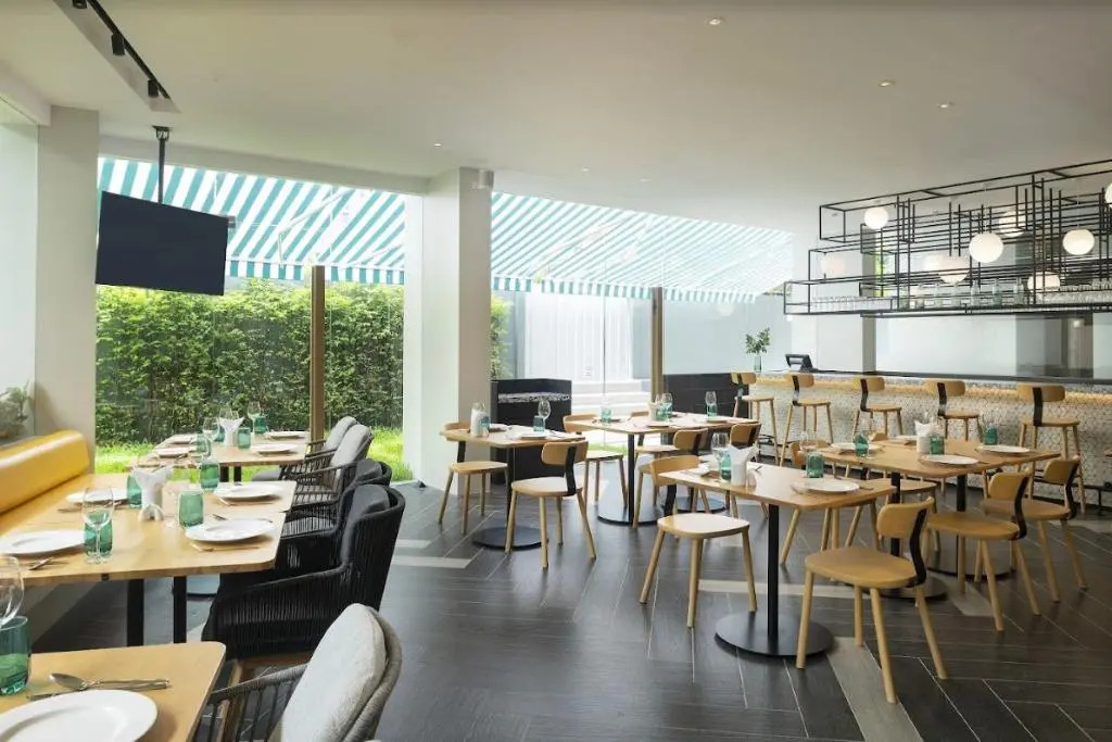 JonoX Phuket Karon Hotel