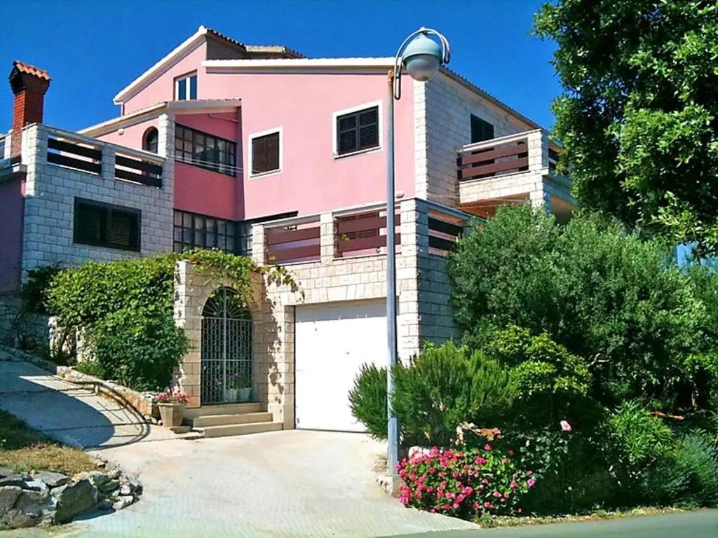 Apartments Doris