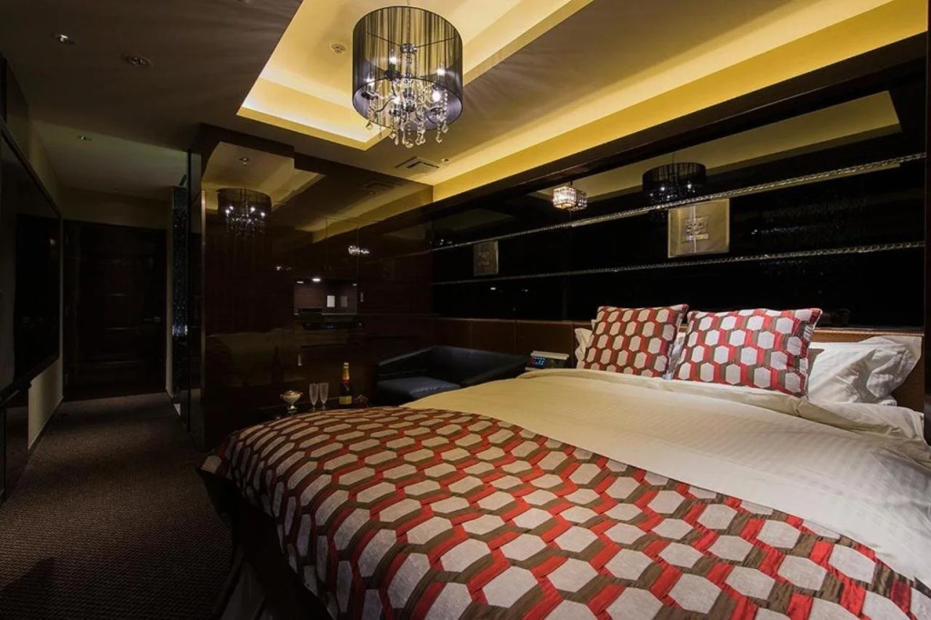 HOTEL GLANZ CASCATA