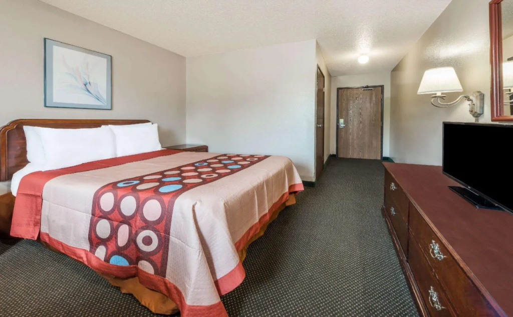 Super 8 Bridgeton/St. Louis Airport
