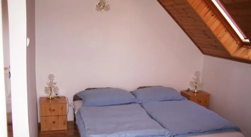 Pacsirta Apartman