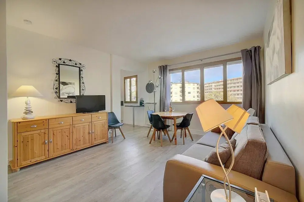 Ref 349426 in Cannes