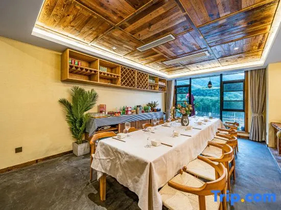 Mantu Anjis Secret Mountain Luxury House