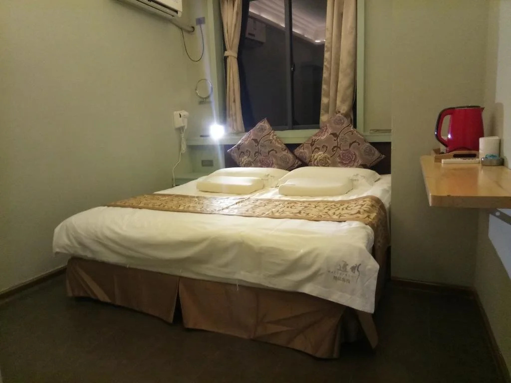 Guilin Jiuzaipangbian Boutique Inn