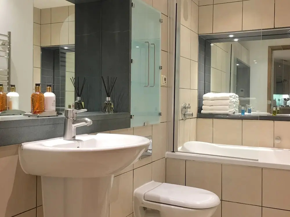 Central Luxury Suites