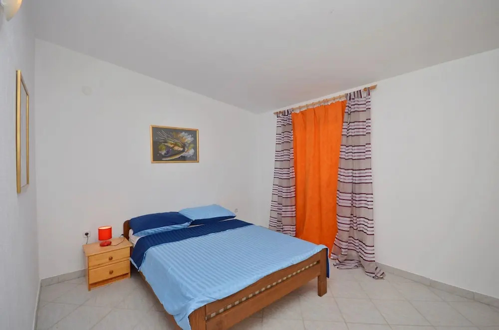 Apartments Mira