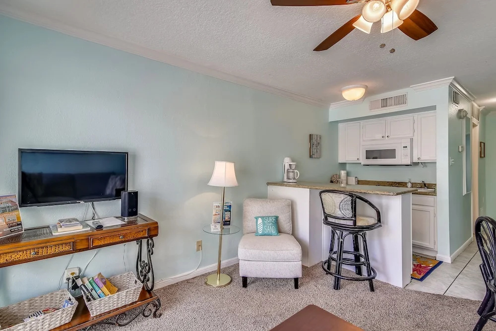 Victorian 5209-no Worries 1 Bedroom Condo