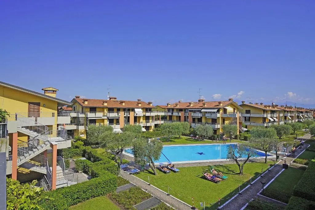 Villaggio dei Fiori - Viola - Gardagate