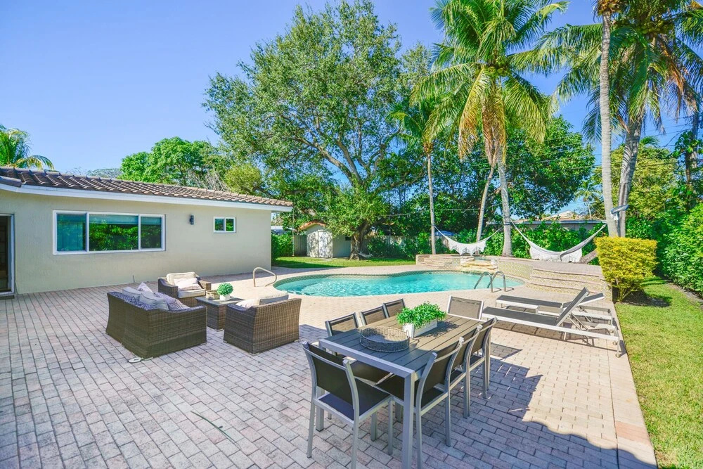 Amazing House With Pool Coral Gables