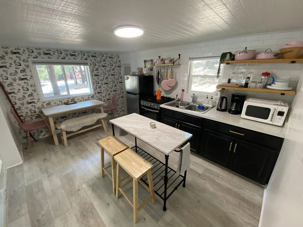 Lake House Bungalow