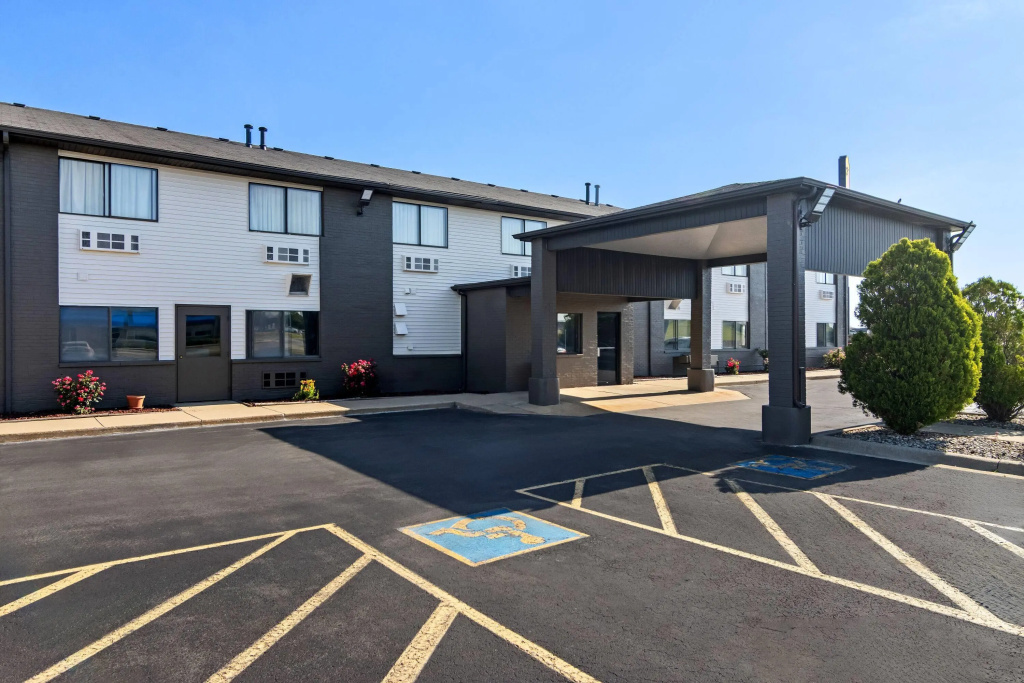 Super 8 by Wyndham Bourbonnais/Kankakee Area