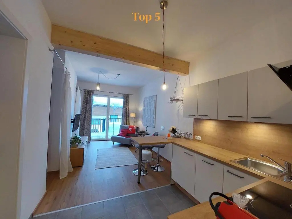Boutique-Apartments Familie Jarosch Fieberbrunn "Freier Eintritt in das örtliche Hallenbad inklusive Saunalandschaft oder zum Badesee"