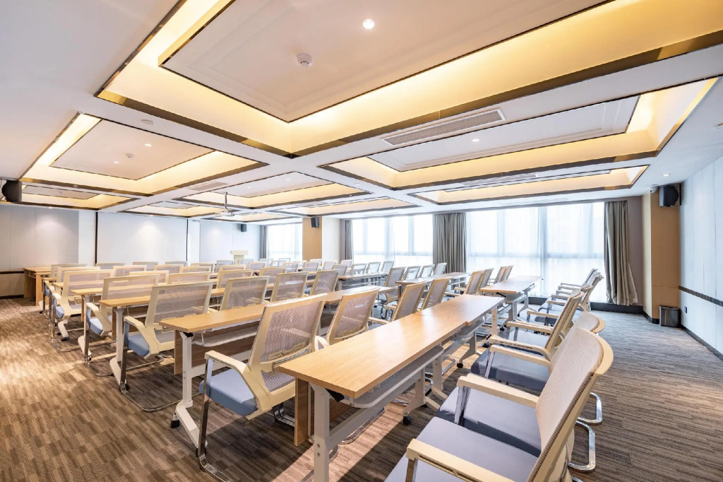 Atour Hotel Changsha Lugu Branch