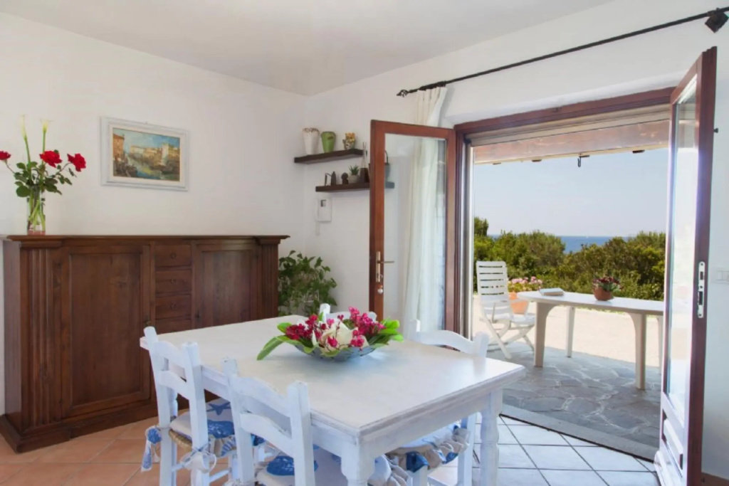 Uniquely located, quiet, facing the sea. 3 +1 pax sea 80m.-SCRITTORE VILLA