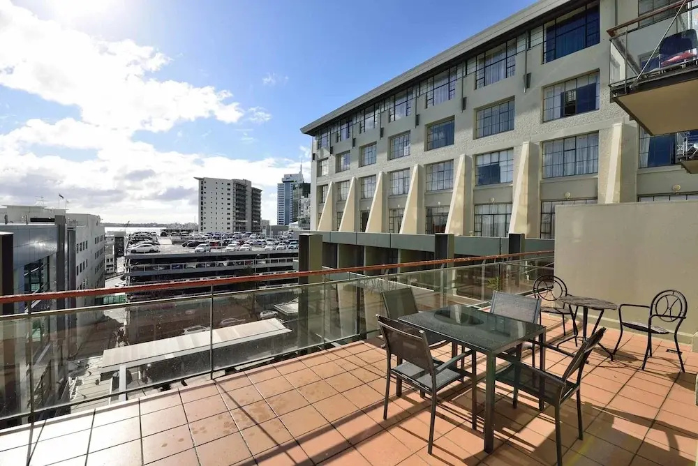 Pelicanstay At Auckland Cbd