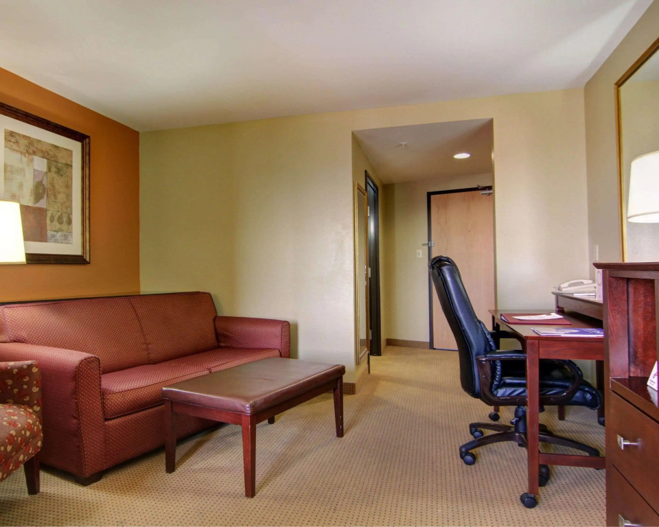 Comfort Suites El Paso West