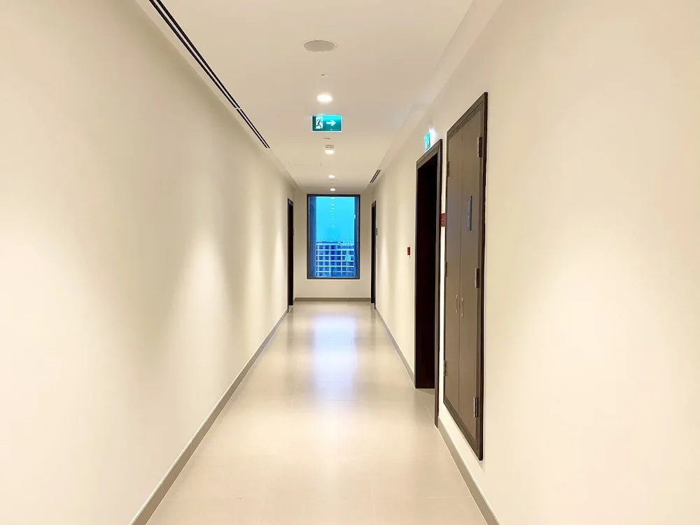 Marco Polo - Lofty Apt with Balcony Near Dubai Hills Mall