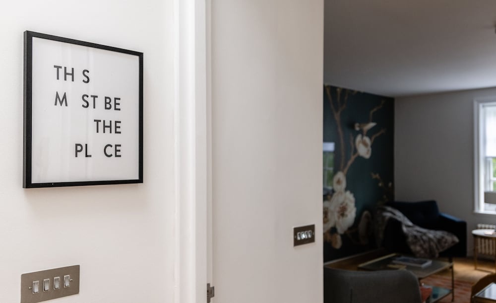 The Wandsworth Common - Bright & Modern 2BDR Flat overlooking the Park
