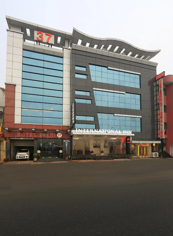 Hotel International Inn by Star Group - Near Delhi Airport