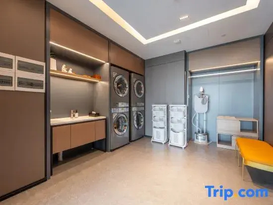 Home Inn Select Hotel(Zhuhai Couple Road Beach Swimming Pool Store  )