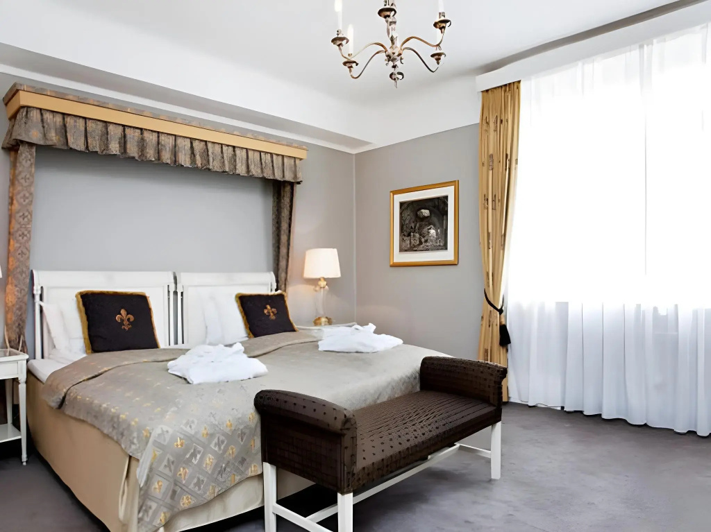 Hotel Bristol