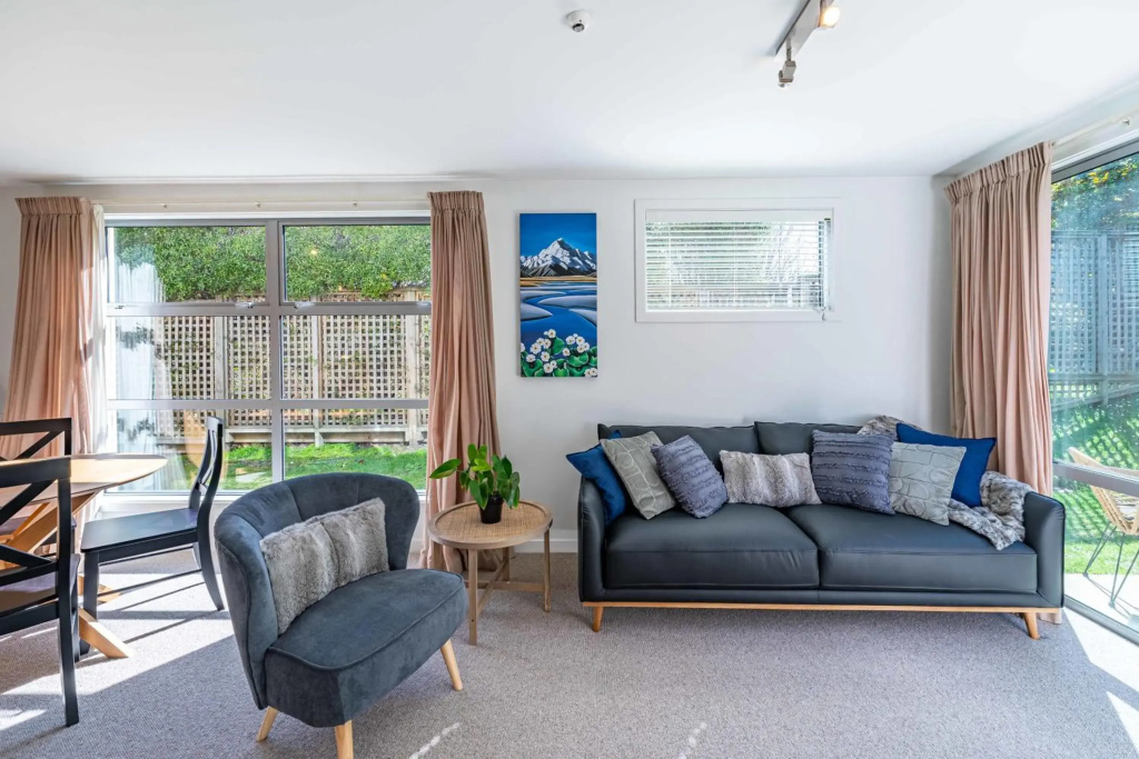 Central Luxury Apartment 114