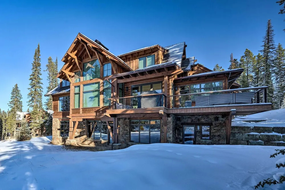 Custom Ski-in/out Chalet With Hot Tub & Wet Bars!
