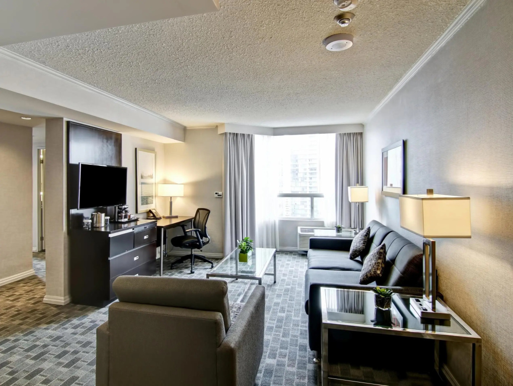 DoubleTree by Hilton Toronto Downtown