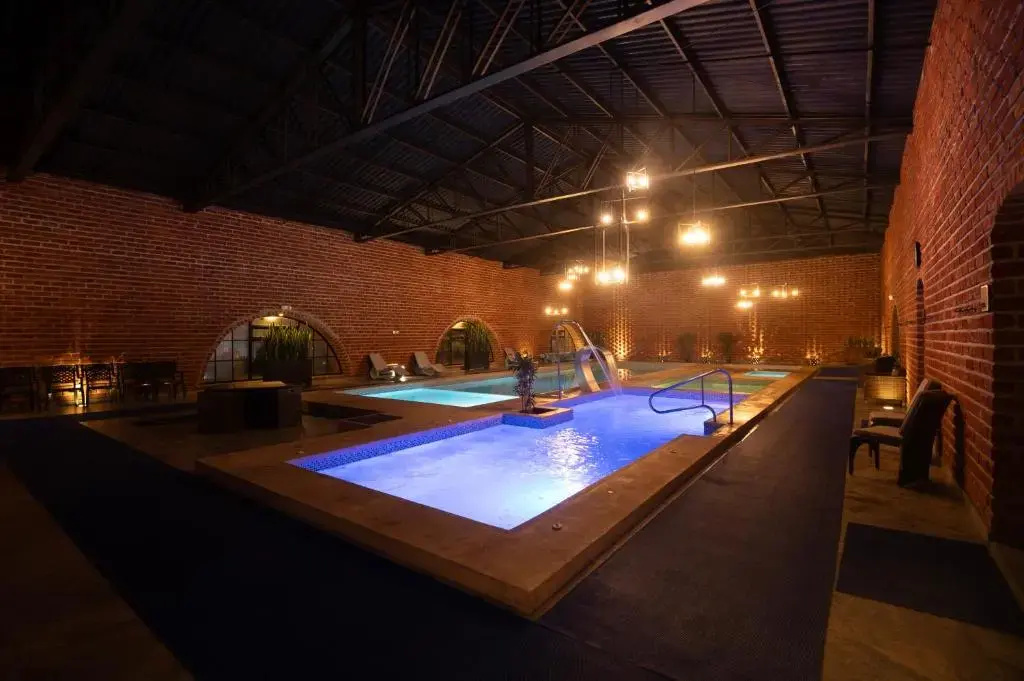 Quindeloma Art Hotel & Gallery