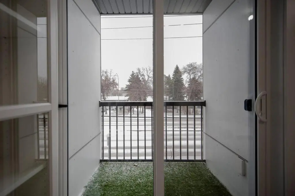 Upscale 2 bedroom Townhouse near Univ of Manitoba